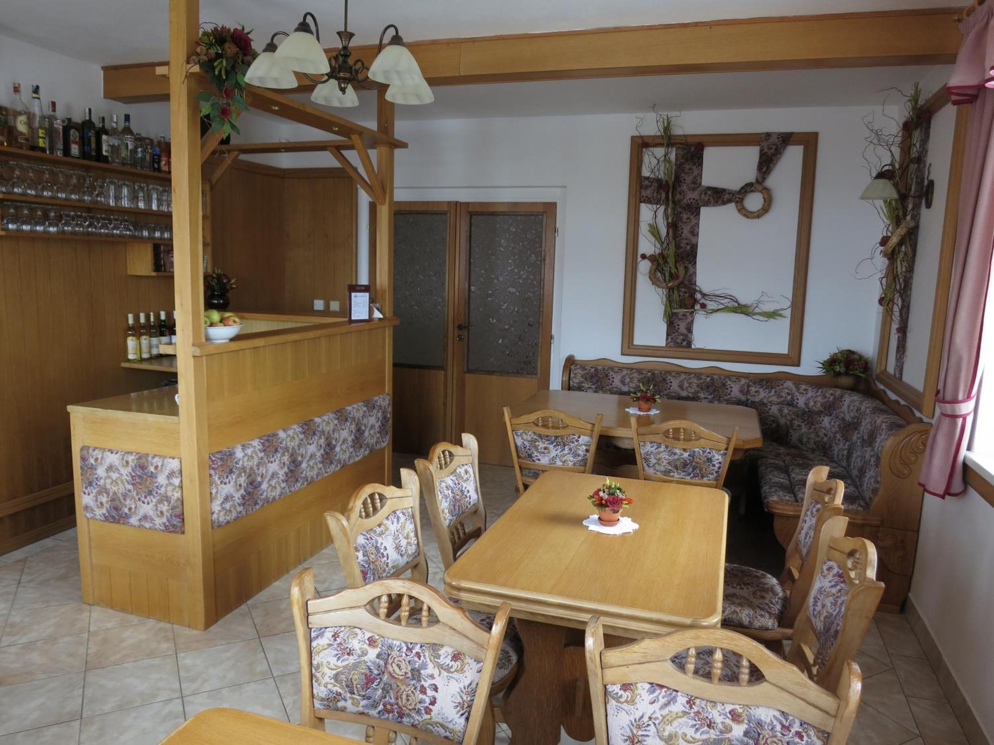 Hotel Selsky Dvur 1 Police nad Metují Esterno foto