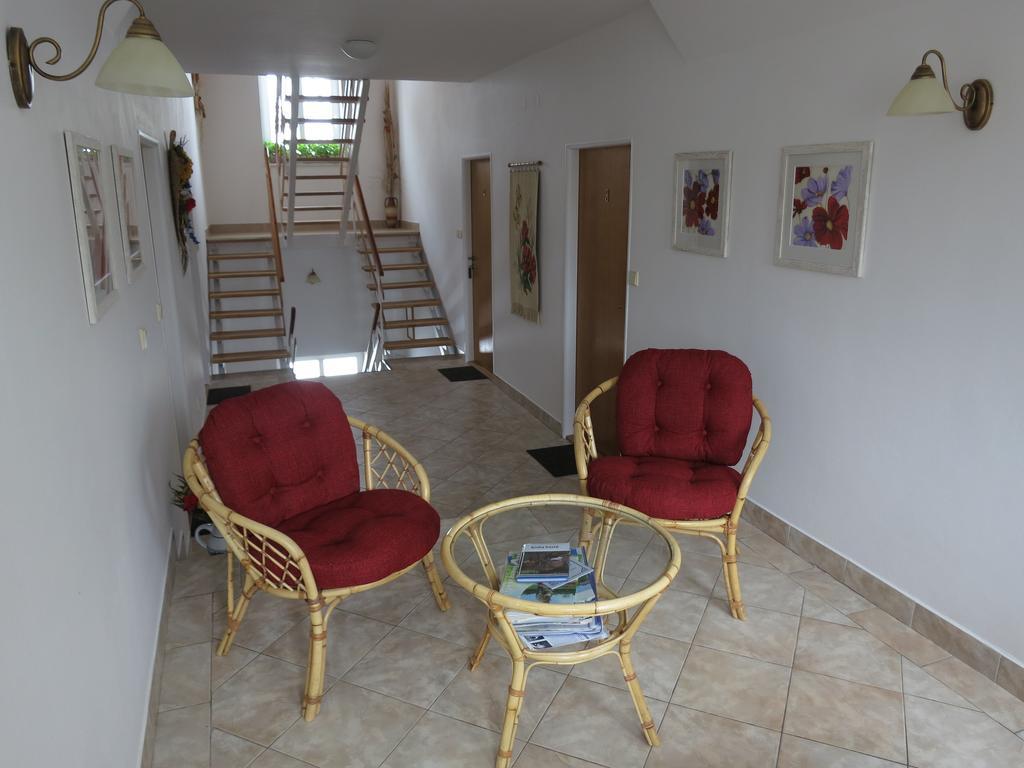 Hotel Selsky Dvur 1 Police nad Metují Esterno foto