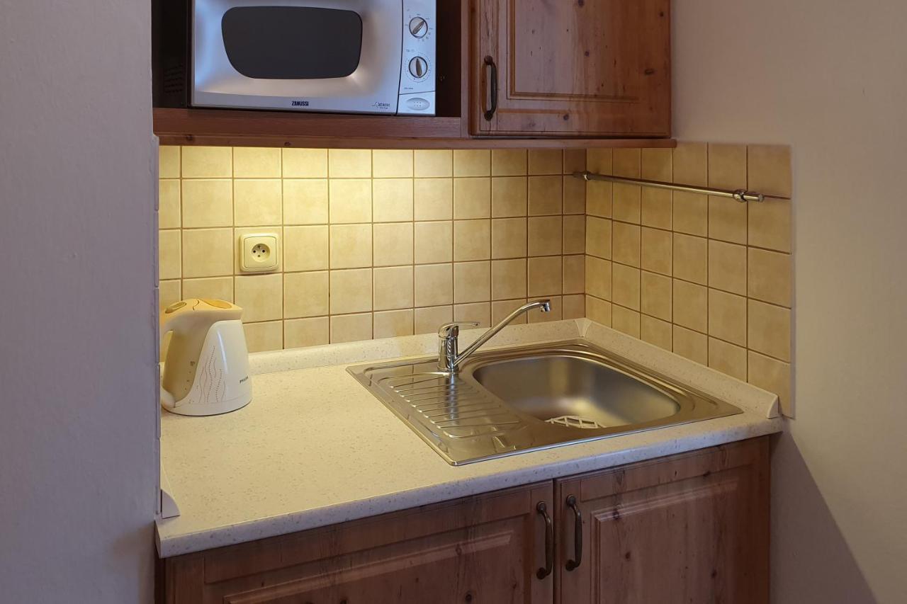 Hotel Selsky Dvur 1 Police nad Metují Esterno foto